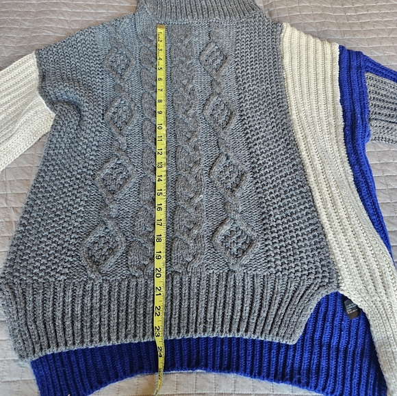 Zara Chunky Knit Sweater - Picture 12 of 16